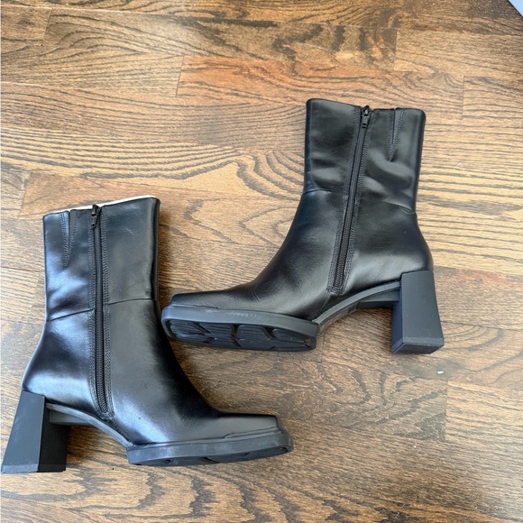 NWB Vagabond Edwina Leather Block Heel Boots - Picture 5 of 11